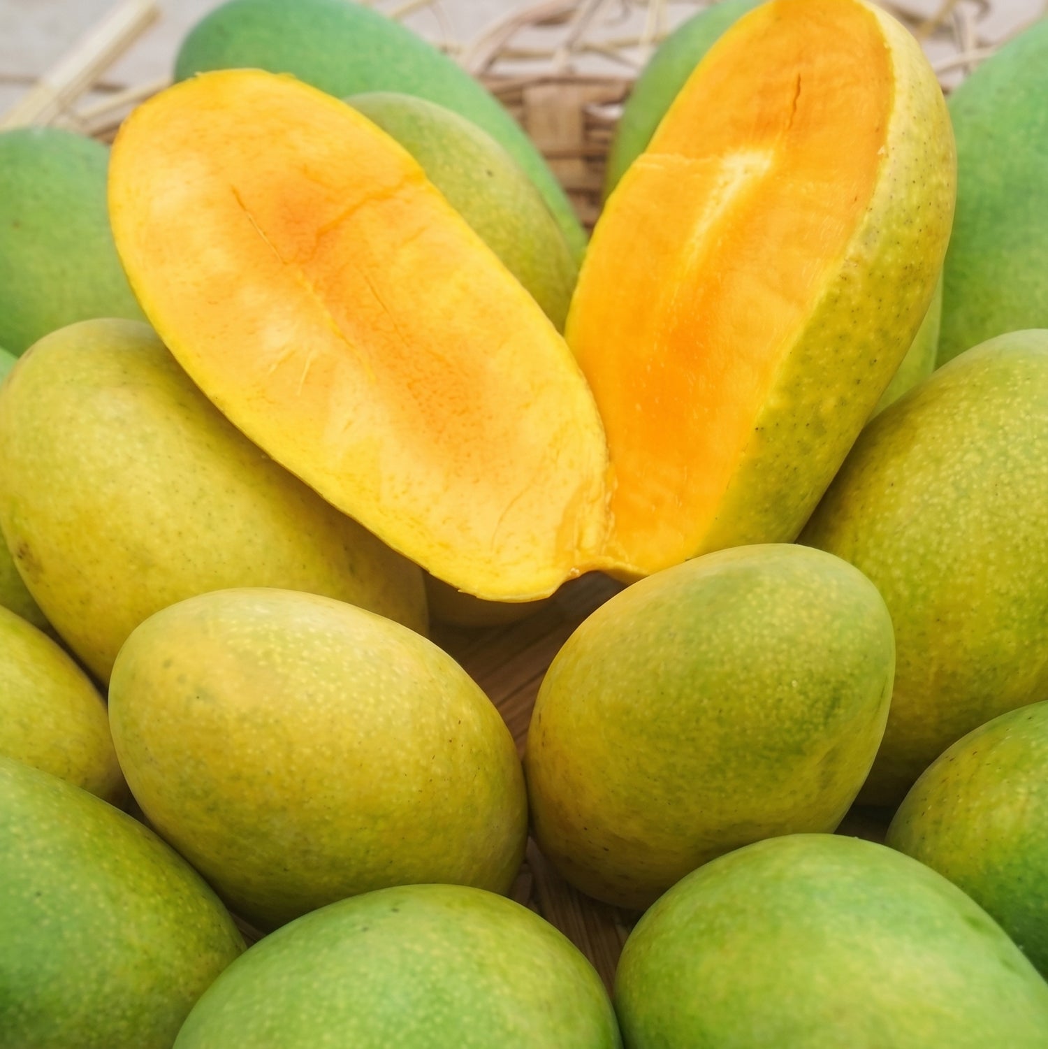Dasheri Mango - Early Season (May to June)